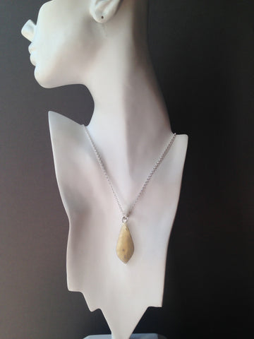 Kite Series Muskox Horn Necklace