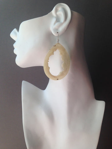 Teardrop Series Natural Interior Muskox Horn Earrings